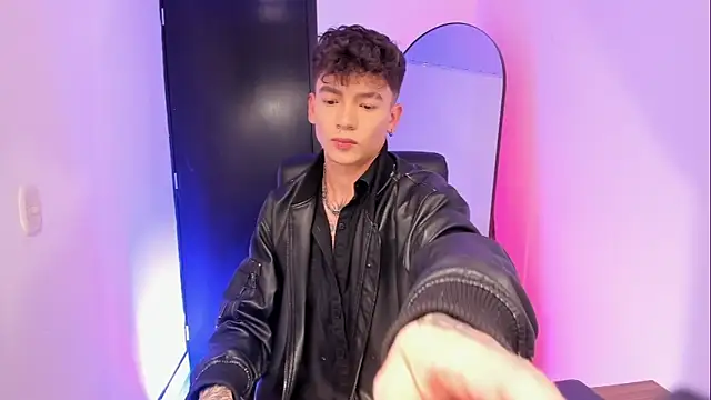 Snapshot of Axel_InkShade_ chatting on December 23, 3:26 am Axel InkShade online show from December 23, 3:26 am