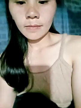 Snapshot of Uzi-na chatting on December 17, 1:06 pm Uzi-na online show from December 17, 1:06 pm