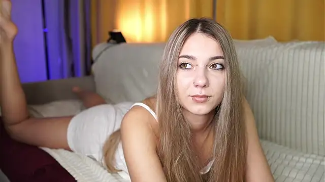 angel lin online show from April 18, 7:07 pm