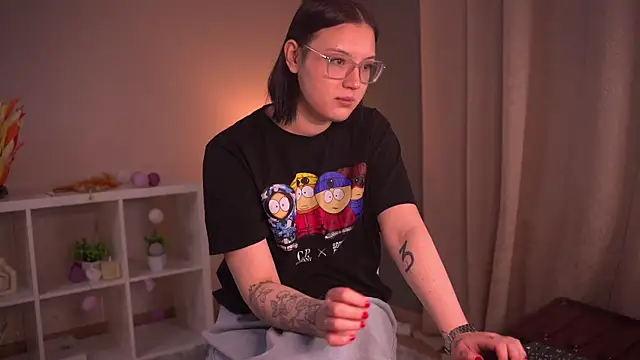 Snapshot of DeloresRamos chatting on December 18, 5:35 am DeloresRamos online show from December 18, 5:35 am