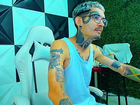 Boy tatto77 online show from February 20, 5:46 pm