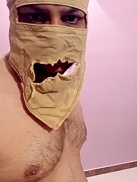 notyg240 online show from April 18, 7:07 pm