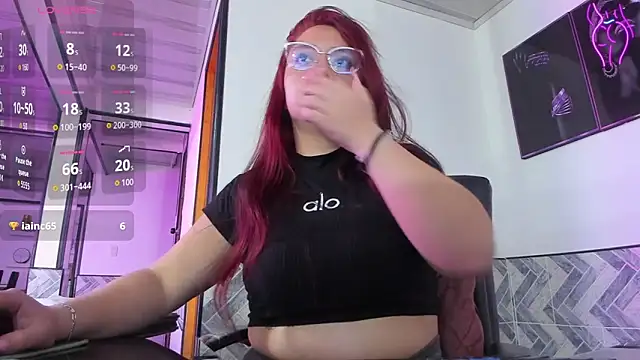 Snapshot of Isaa_Tyler chatting on December 18, 11:44 pm Isaa Tyler online show from December 18, 11:44 pm