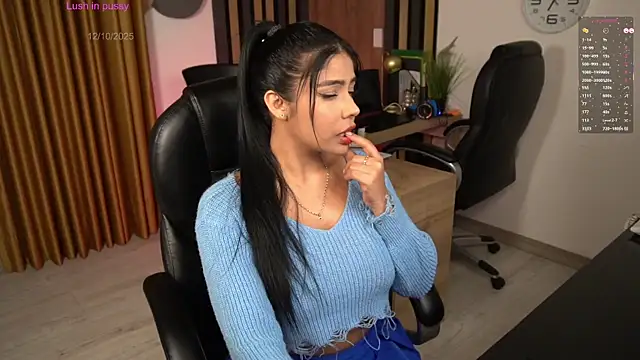 Snapshot of secretary_bj chatting on October 13, 12:10 am secretary bj online show from October 13, 12:10 am