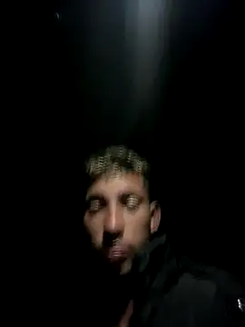 Snapshot of GuioficialBr chatting on December 19, 7:15 am GuioficialBr online show from December 19, 7:15 am