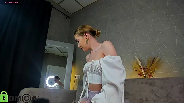 betty brianna online show from January 14, 1:11 am