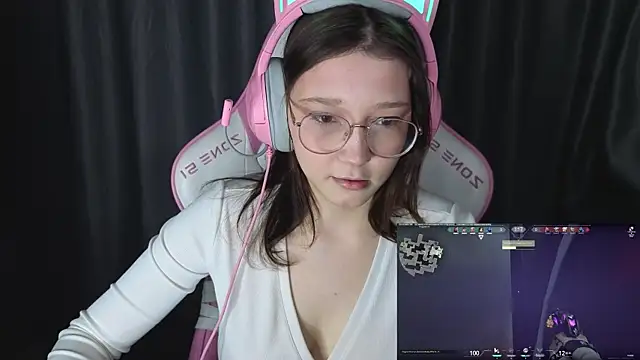 Pink-Aura- online show from January 12, 7:19 pm