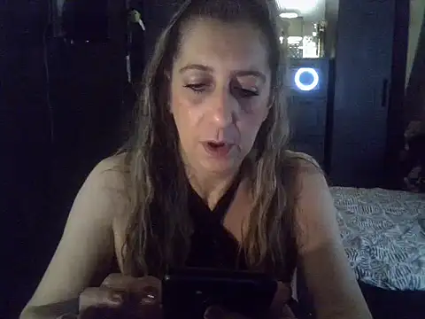 labelgecoquine online show from February 17, 8:15 pm