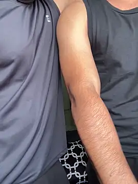 Snapshot of The_AlphaDuo chatting on December 21, 3:46 am The AlphaDuo online show from December 21, 3:46 am