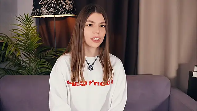 Snapshot of NeidaGowing chatting on December 20, 8:54 am NeidaGowing online show from December 20, 8:54 am