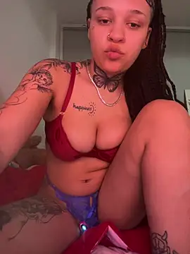 urprettygirlleenay online show from March 17, 7:17 pm