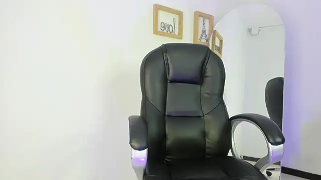 im jasper online show from March 3, 8:59 pm