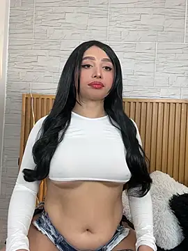 Snapshot of Electra_Joness chatting on February 14, 1:02 am Electra Joness online show from February 14, 1:02 am