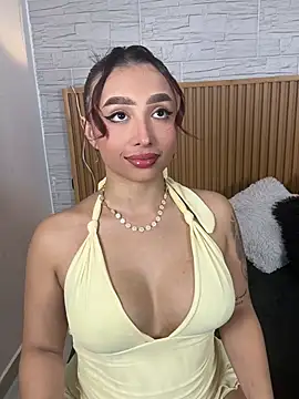 Snapshot of Electra_Joness chatting on February 19, 12:28 am Electra Joness online show from February 19, 12:28 am