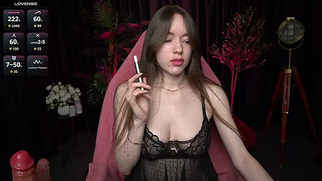 Velouraa online show from April 2, 9:34 pm