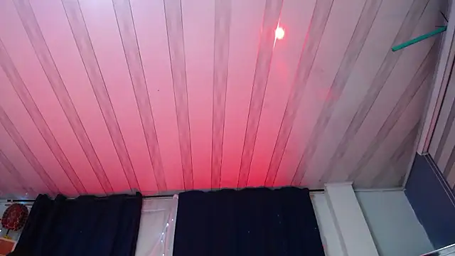 Snapshot of Emilyy05_ chatting on January 11, 3:22 am Emilyy05 online show from January 11, 3:22 am