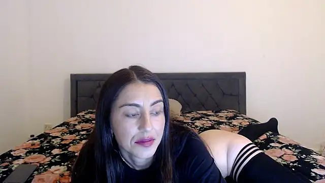 Snapshot of Stella_John chatting on September 15, 5:51 am Stella John online show from September 15, 5:51 am