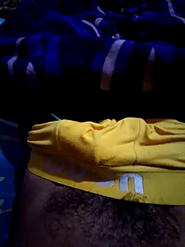 Snapshot of lechito22_R chatting on December 21, 12:51 am lechito22 R online show from December 21, 12:51 am