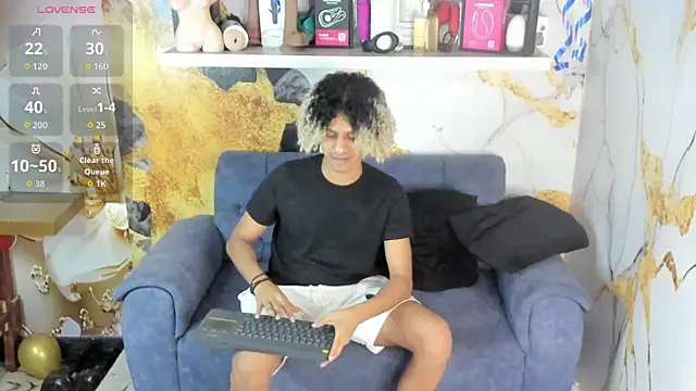 Victor LatinBoy online show from February 25, 4:22 am