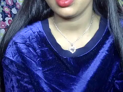 cute Dirty Diva online show from January 16, 3:27 pm