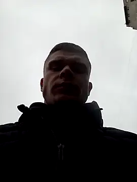 Snapshot of Nemon chatting on December 21, 7:04 am Nemon online show from December 21, 7:04 am