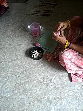 Tamilwifelove online show from December 22, 5:48 am