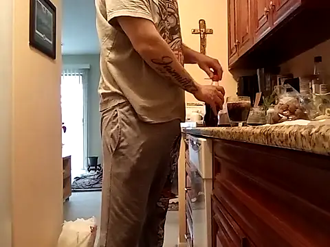 Snapshot of ViciouzzD chatting on February 24, 8:18 pm ViciouzzD online show from February 24, 8:18 pm