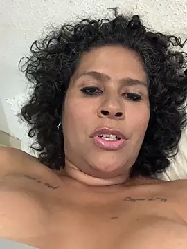 Snapshot of Aline2556 chatting on December 22, 12:18 am Aline2556 online show from December 22, 12:18 am