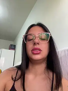 jujuarantes  2026 online show from February 25, 12:37 pm