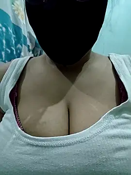 suman bhabhi001 online show from April 21, 3:50 pm