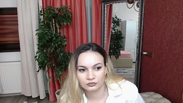 Snapshot of DaliaHaven chatting on January 13, 8:36 pm DaliaHaven online show from January 13, 8:36 pm