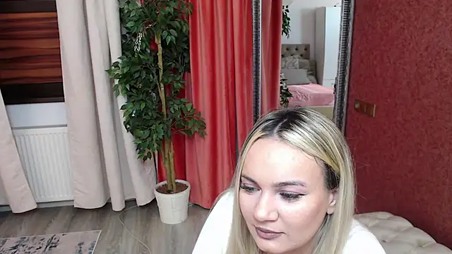 Snapshot of DaliaHaven chatting on March 2, 7:43 pm DaliaHaven online show from March 2, 7:43 pm