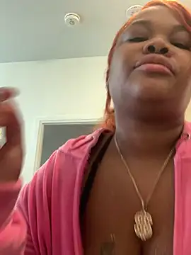 Snapshot of Aliciaskii12 chatting on December 21, 6:26 pm Aliciaskii12 online show from December 21, 6:26 pm