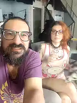 Snapshot of whatevaandissues chatting on December 21, 11:45 pm whatevaandissues online show from December 21, 11:45 pm