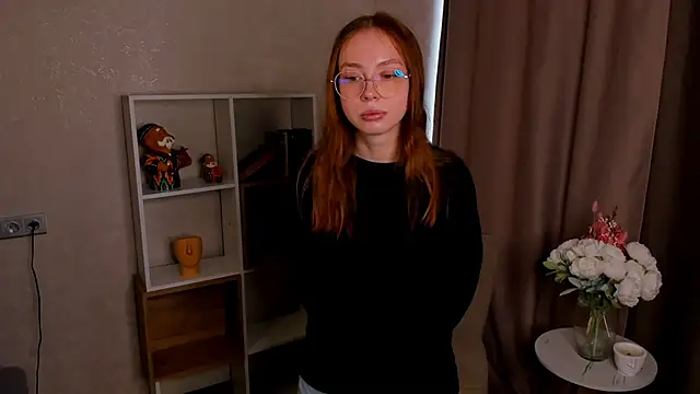 Snapshot of TrishBran chatting on December 23, 7:50 am TrishBran online show from December 23, 7:50 am