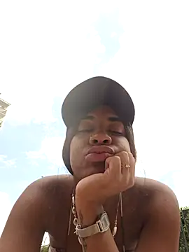  keylafisher  online show from January 7, 5:15 pm