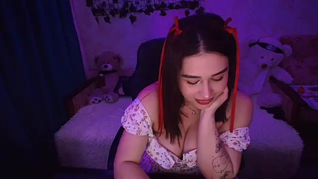 AlisiaRose online show from February 1, 11:25 pm