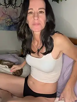 Edens Promise online show from February 3, 4:01 pm