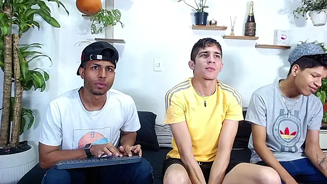 Interracial Snow Bunny online show from February 17, 3:08 pm