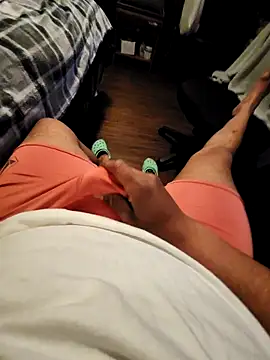 Snapshot of 115gunz chatting on February 17, 5:41 pm 115gunz online show from February 17, 5:41 pm