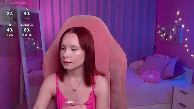 Haya Harareet online show from April 4, 6:11 am