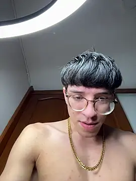 ArthurDavies  online show from February 7, 4:27 am