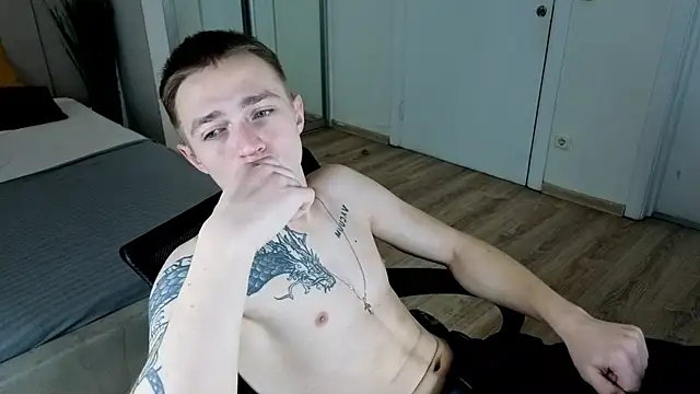 LEO  MILLER online show from January 8, 3:58 pm