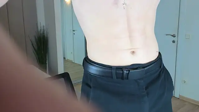 LEO  MILLER online show from January 9, 4:15 am