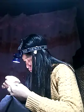 Hiniyk2 online show from February 5, 1:05 pm