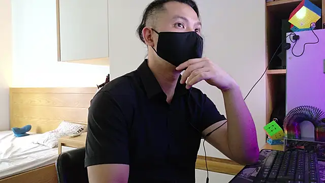 Snapshot of OnlyHand9x chatting on April 21, 8:53 am OnlyHand9x online show from April 21, 8:53 am