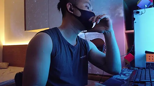 Snapshot of OnlyHand9x chatting on May 3, 4:57 pm OnlyHand9x online show from May 3, 4:57 pm