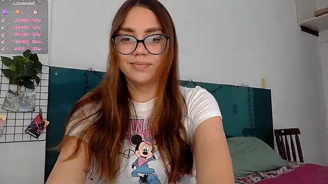 Snapshot of NebulaHavenn chatting on February 20, 6:30 pm NebulaHavenn online show from February 20, 6:30 pm