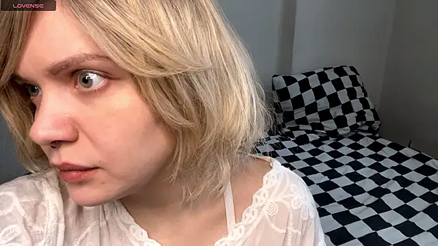 MelliSifuentes online show from January 10, 8:16 am