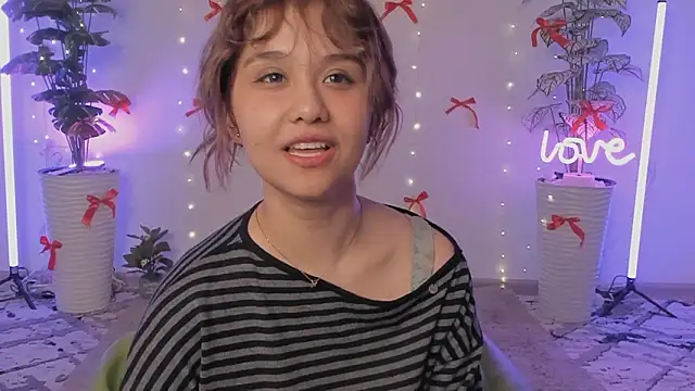 larabae online show from March 13, 8:26 pm